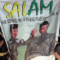 Kampanye Hari Pertama, Pasangan Salam Langgar Aturan